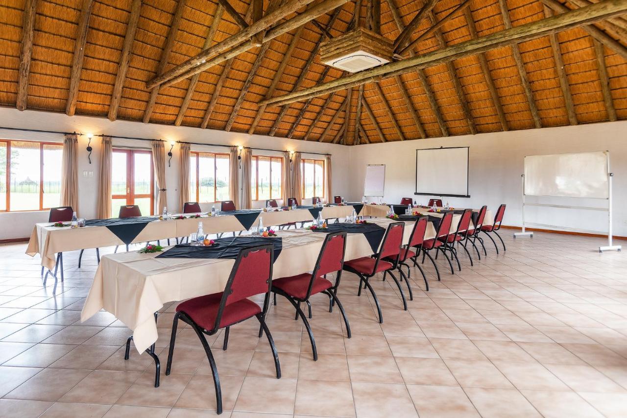 Frans Indongo Lodge Otjiwarongo Zewnętrze zdjęcie